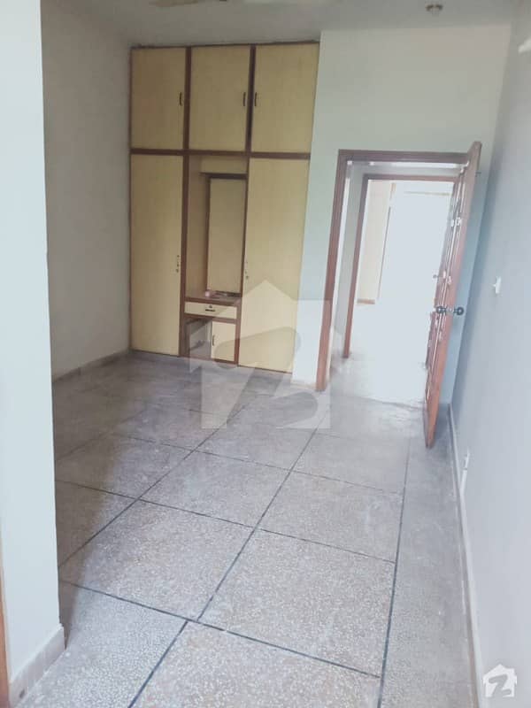12 Marla Upper Portion For Rent In Q Block Phase 2 Dha Lahore