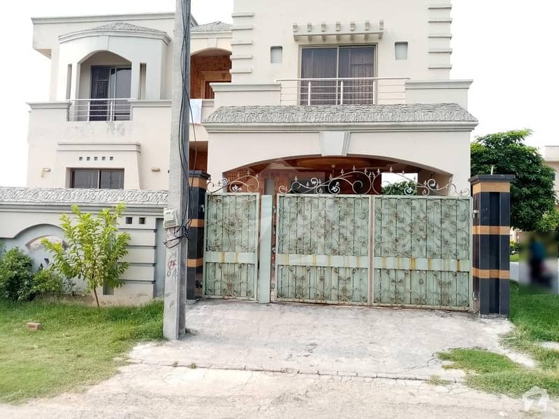 1 Kanal House Is Available For Sale