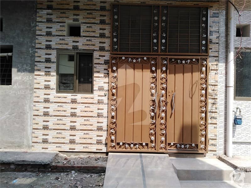 اعوان مارکیٹ فیروزپور روڈ لاہور میں 3 کمروں کا 3 مرلہ مکان 48 لاکھ میں برائے فروخت۔