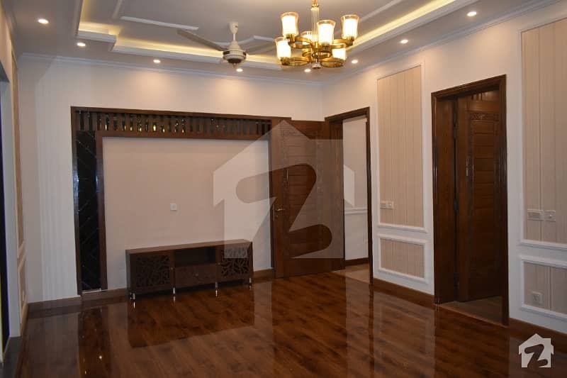 1 KANAL HOSE FOR RENT IN DHA PHASE 7 S BLOCK