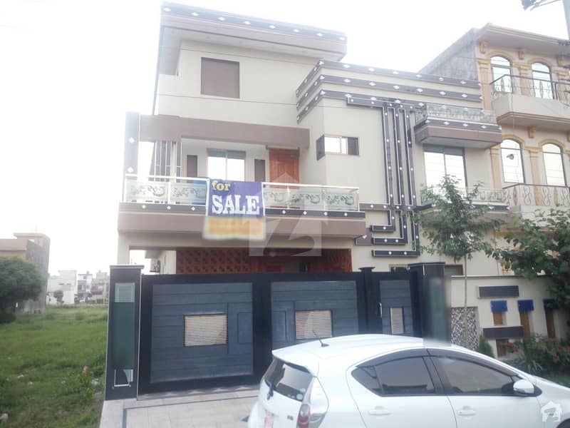 House Is Available For Sale In Bismillah Housing Scheme