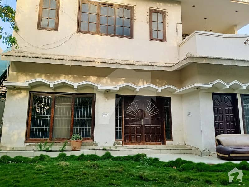 Near Tariq Road 600 Sq Yards Bungalow For Commercial Use Ready To Move Condition With 6 Bed Rooms