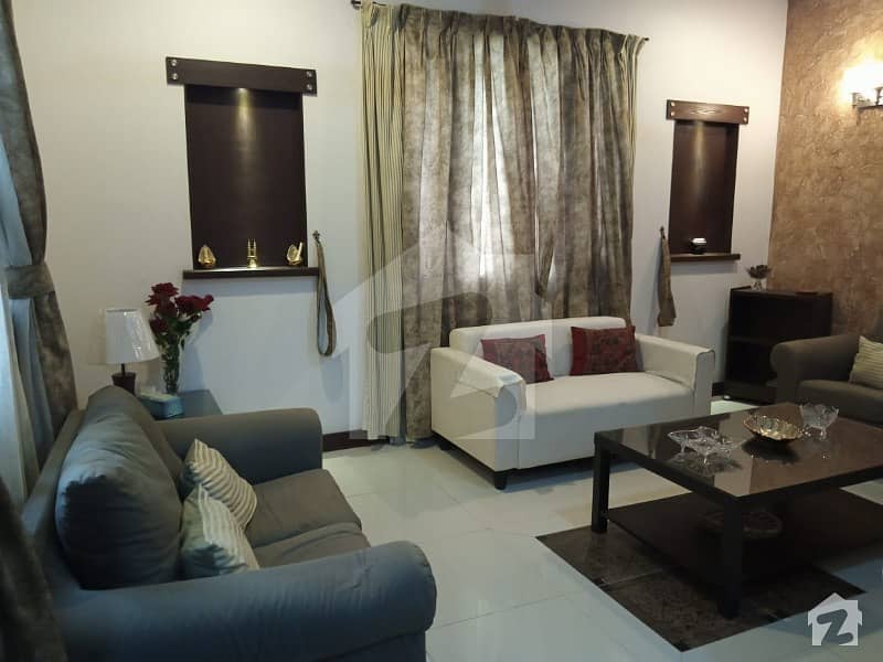 ڈی ایچ اے فیز 7 ایکسٹینشن ڈی ایچ اے ڈیفینس کراچی میں 4 کمروں کا 4 مرلہ مکان 80 ہزار میں کرایہ پر دستیاب ہے۔