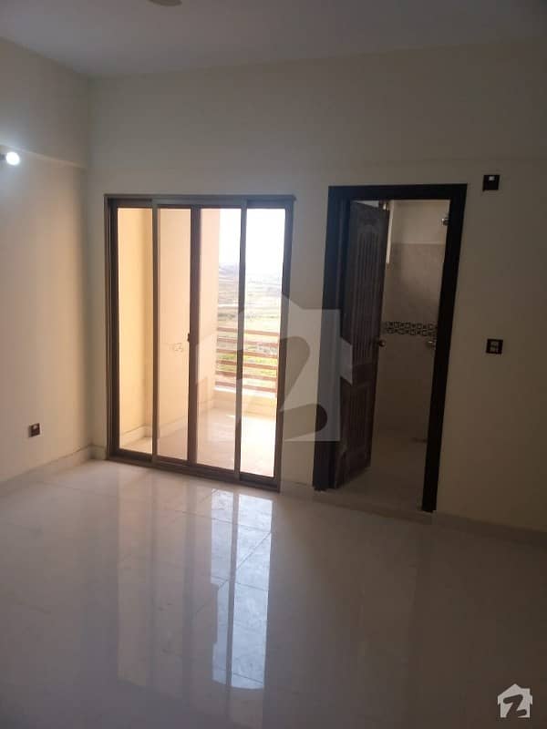 600  Square Feet Flat In Gulberg For Rent At Good Location