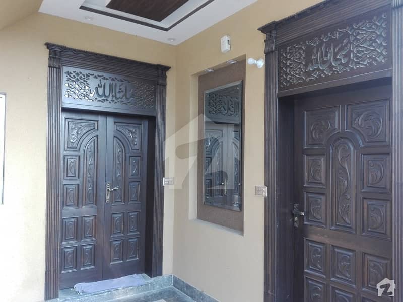 جوبلی ٹاؤن ۔ بلاک سی جوبلی ٹاؤن لاہور میں 3 کمروں کا 5 مرلہ مکان 38 ہزار میں کرایہ پر دستیاب ہے۔