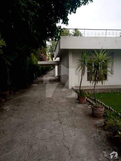 جی ۔ 6 اسلام آباد میں 6 کمروں کا 4 کنال مکان 25 کروڑ میں برائے فروخت۔ جی ۔ 6 اسلام آباد میں 6 کمروں کا 4 کنال مکان 25 کروڑ میں برائے فروخت۔