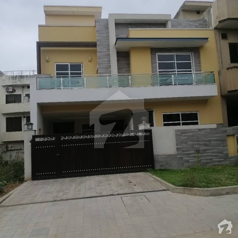 30x60 Brand New Solid Constructed House For Sale In G13