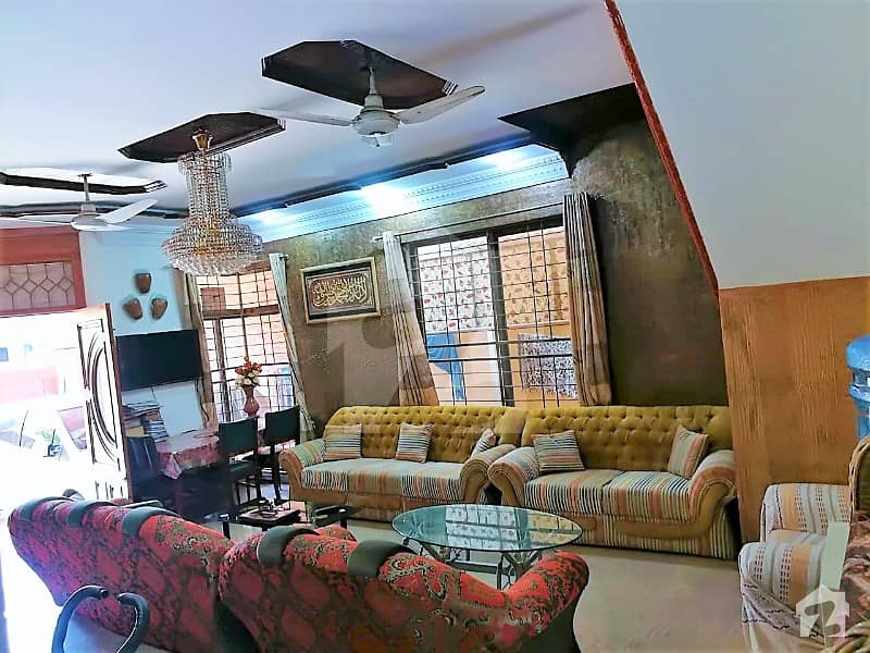 این ایف سی 1 لاہور میں 5 کمروں کا 10 مرلہ مکان 2.1 کروڑ میں برائے فروخت۔
