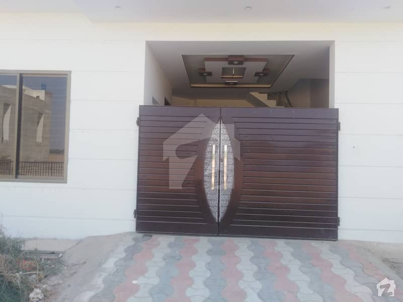 House In Allama Iqbal Town Sized 3.5 Marla Is Available