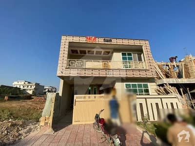 جناح گارڈنز ایف ای سی ایچ ایس اسلام آباد میں 5 کمروں کا 8 مرلہ مکان 1.65 کروڑ میں برائے فروخت۔ جناح گارڈنز ایف ای سی ایچ ایس اسلام آباد میں 5 کمروں کا 8 مرلہ مکان 1.65 کروڑ میں برائے فروخت۔
