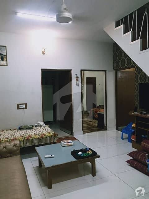 لارنس روڈ لاہور میں 4 کمروں کا 12 مرلہ مکان 3 کروڑ میں برائے فروخت۔