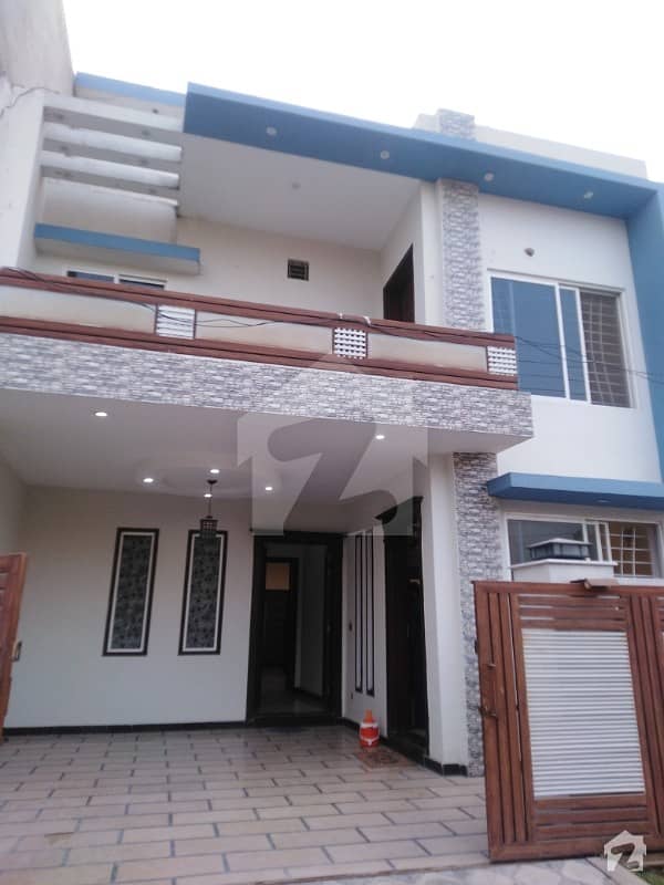 6.8 Marla Brand New House For Sale