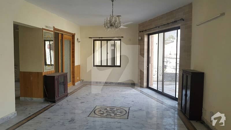 Upper Portion For Rent Beautiful Location