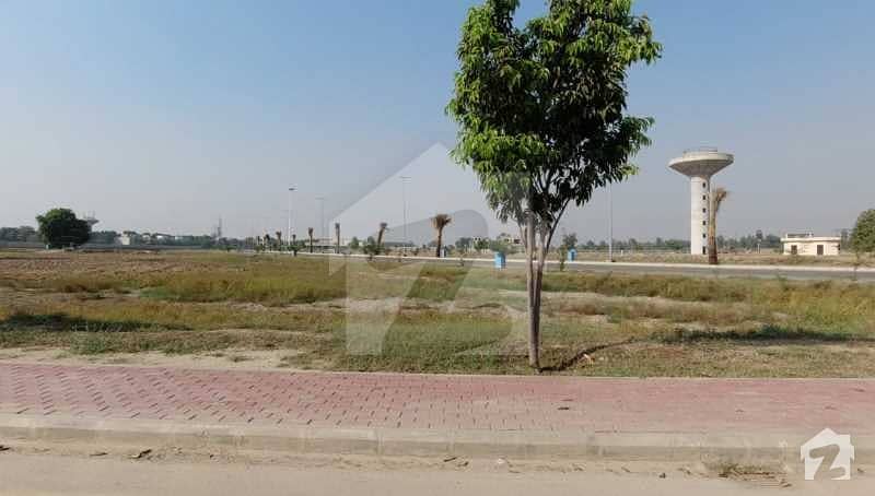 Near To Facing Park One Kanal Plot For Sale Builder Location In Golf View Residencia Bahria Town Lahroe