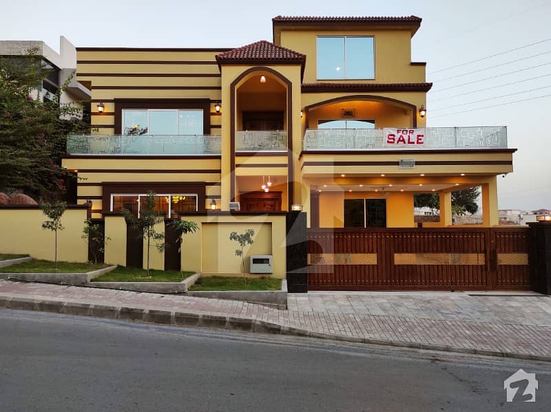 بحریہ ٹاؤن فیز 3 بحریہ ٹاؤن راولپنڈی راولپنڈی میں 6 کمروں کا 1 کنال مکان 4.9 کروڑ میں برائے فروخت۔