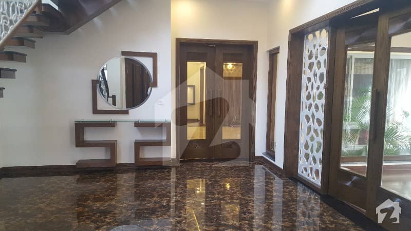 1 KANAL BEAUTIFUL HOUSE AVAILABLE FOR RENT IN DHA PHASE 7 BLOCK S