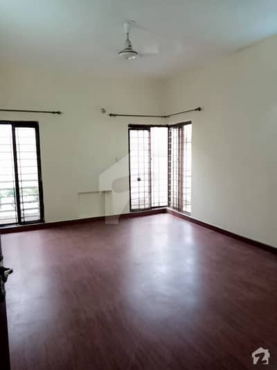 Kanal Upper Portion Near To Market Kanal Upper Portion Near To Market