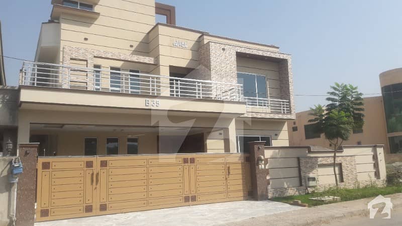 Brand New 6 Bed Luxurious House Avaliable