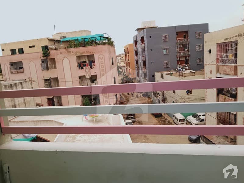 ناظم آباد - بلاک 2 ناظم آباد کراچی میں 3 کمروں کا 5 مرلہ فلیٹ 32 ہزار میں کرایہ پر دستیاب ہے۔