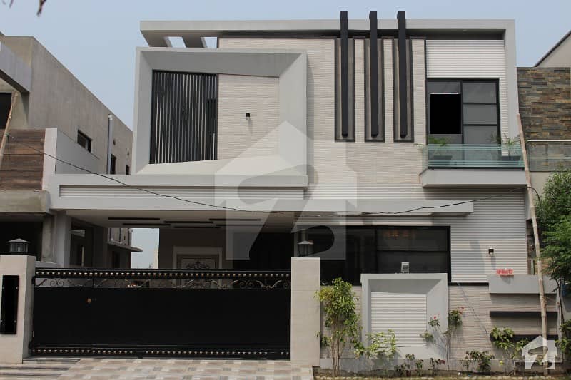 10 Marla New Bungalow For Rent At Prime Location