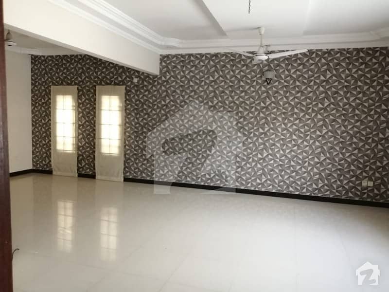 Dha Chance Deal 500 Sq Yards Bungalow With Full Basement Available For Sale
