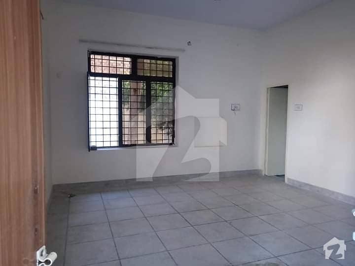 22 Marla Single Storey House For Rent
