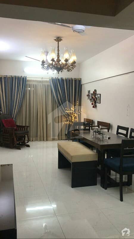 2200 Square Feet Flat Is Available For Sale