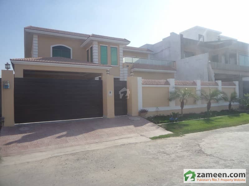 Double Storey House Available For Rent