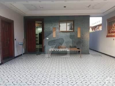 11 Marla House Available For Sale O Hot Location 11 Marla House Available For Sale O Hot Location