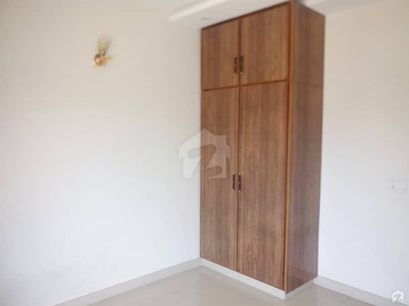 5 Marla Flat For Rent In Paragon City