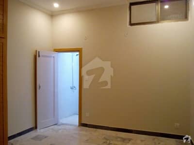 House In Khurram Colony For Rent