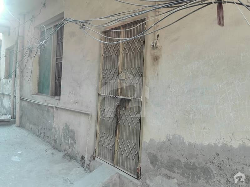 5 Marla Lower Portion Situated In Allama Iqbal Town For Rent