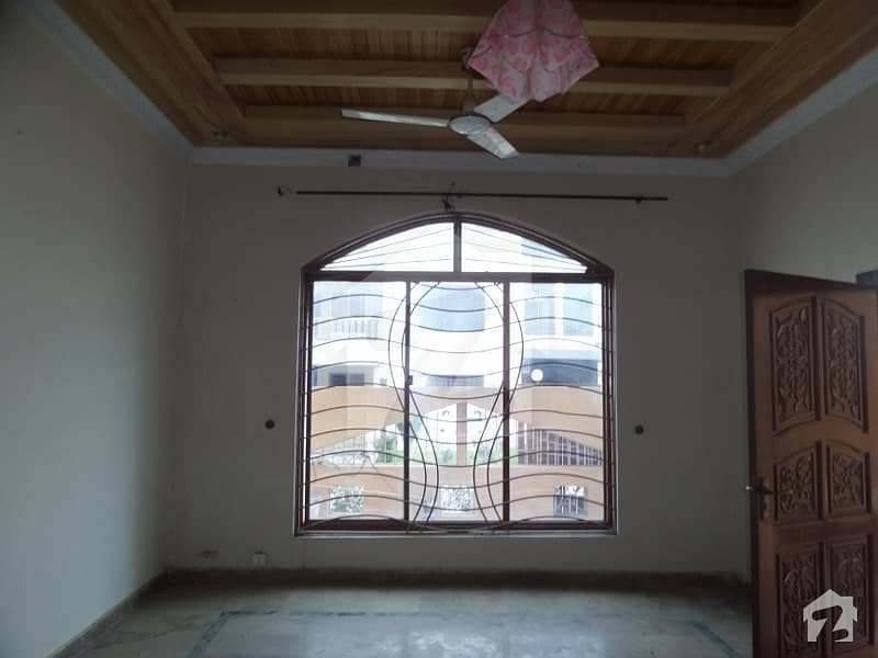 10 Marla Upper Portion In Bahria Town Rawalpindi Is Available