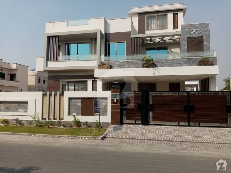In DC Colony House For Sale Sized 1 Kanal In DC Colony House For Sale Sized 1 Kanal