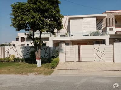 House Available For Sale In DC Colony House Available For Sale In DC Colony