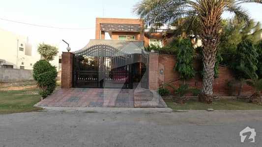 واپڈا ٹاؤن فیز 1 - بلاک ایچ2 واپڈا ٹاؤن فیز 1 واپڈا ٹاؤن لاہور میں 5 کمروں کا 1 کنال مکان 4.25 کروڑ میں برائے فروخت۔ واپڈا ٹاؤن فیز 1 - بلاک ایچ2 واپڈا ٹاؤن فیز 1 واپڈا ٹاؤن لاہور میں 5 کمروں کا 1 کنال مکان 4.25 کروڑ میں برائے فروخت۔