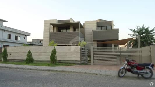 1 Kanal Beautiful Location House For Sale 1 Kanal Beautiful Location House For Sale