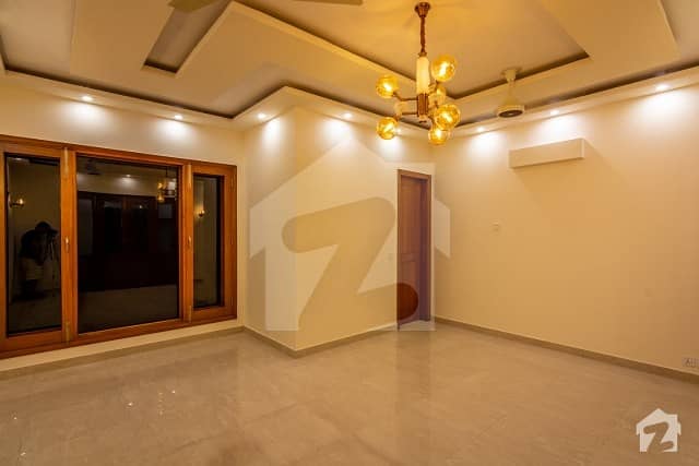 2250  Square Feet House Available For Sale In Clifton
