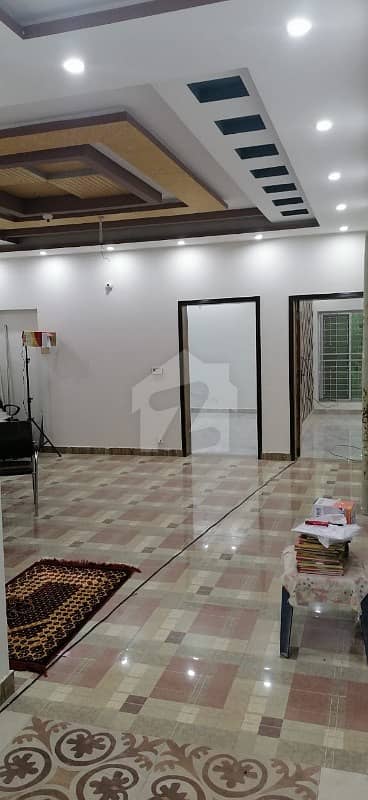 اسٹیٹ لائف ہاؤسنگ سوسائٹی لاہور میں 4 کمروں کا 10 مرلہ مکان 65 ہزار میں کرایہ پر دستیاب ہے۔