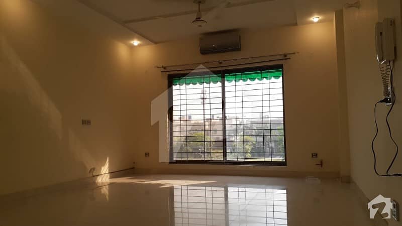 1 Kanal 3 Beds Well Maintained Upper Portion Available For Rent At Good Price