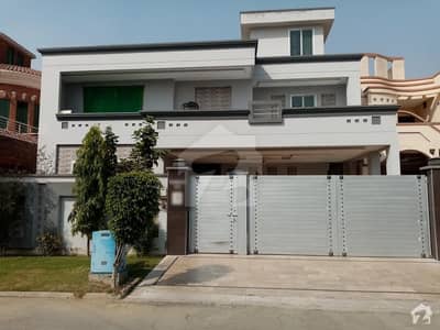 1 Kanal House In DC Colony For Sale 1 Kanal House In DC Colony For Sale