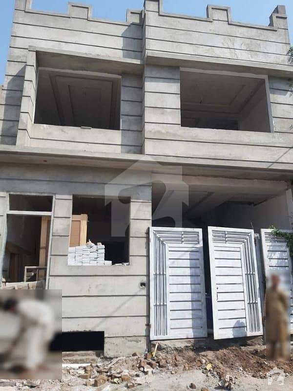 ارباب سبز علی خان ٹاؤن ایگزیکٹو لاجز ارباب سبز علی خان ٹاؤن ورسک روڈ پشاور میں 8 کمروں کا 5 مرلہ مکان 1.45 کروڑ میں برائے فروخت۔