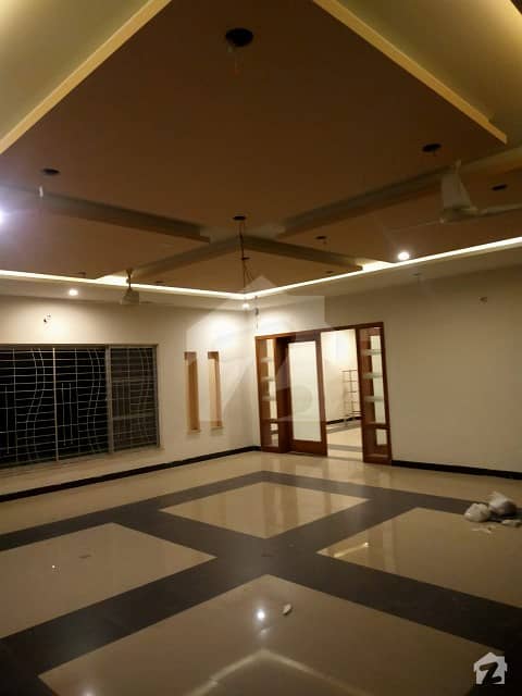 واپڈا ٹاؤن فیز 1 واپڈا ٹاؤن لاہور میں 4 کمروں کا 10 مرلہ مکان 1.9 کروڑ میں برائے فروخت۔