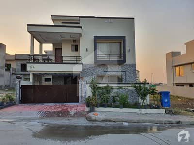 2250 Square Feet House Is Available For Sale 2250 Square Feet House Is Available For Sale
