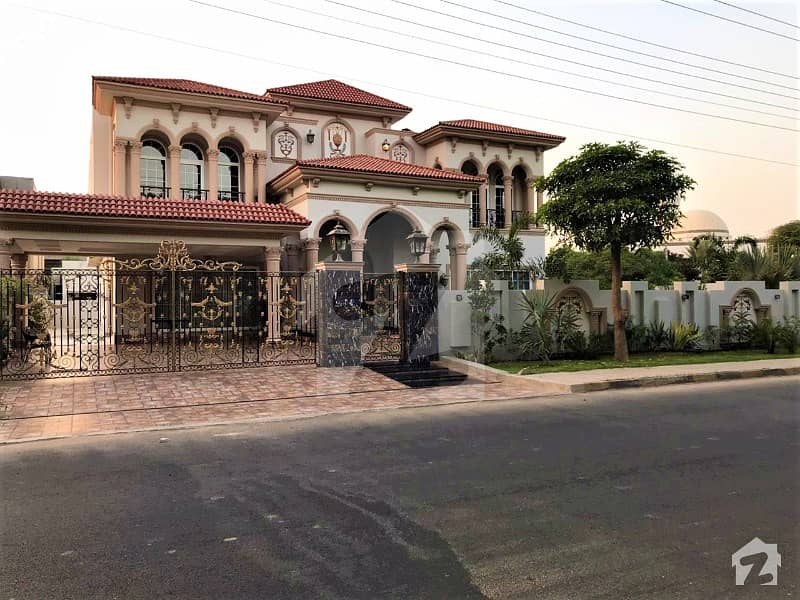 In Wapda Town 9000  Square Feet House For Sale