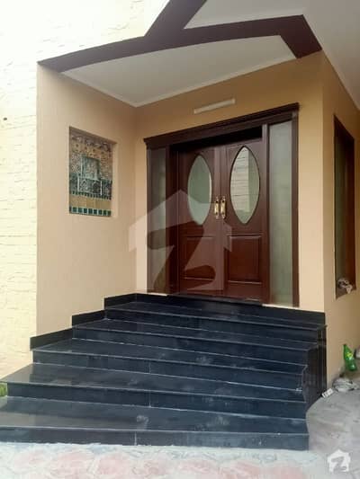 1 Kanal House Available For Rent In Dha Phase 4 1 Kanal House Available For Rent In Dha Phase 4