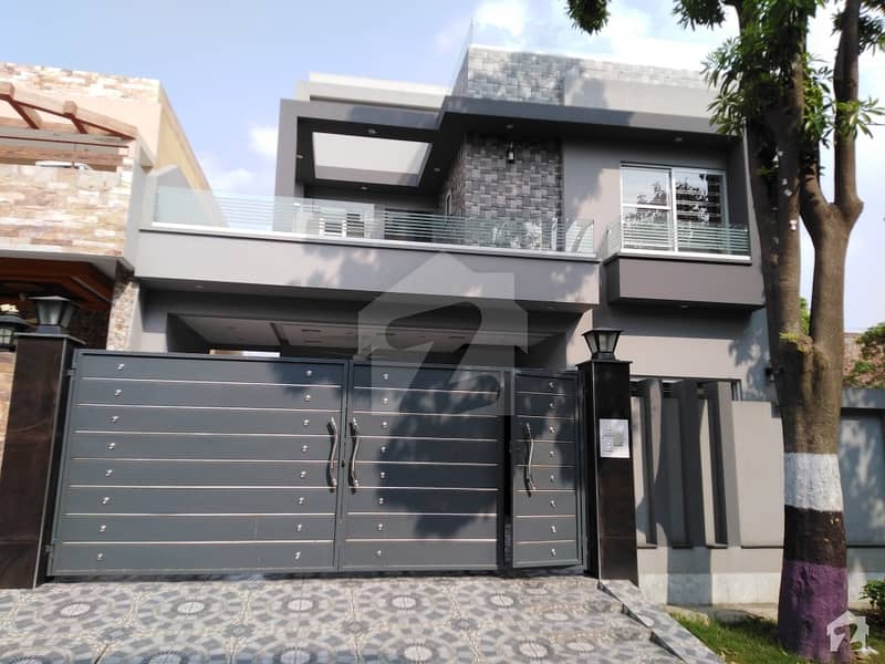 10 Marla House For Rent In PCSIR Housing Scheme