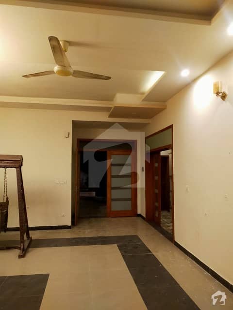 2700  Square Feet House In Model Town For Rent