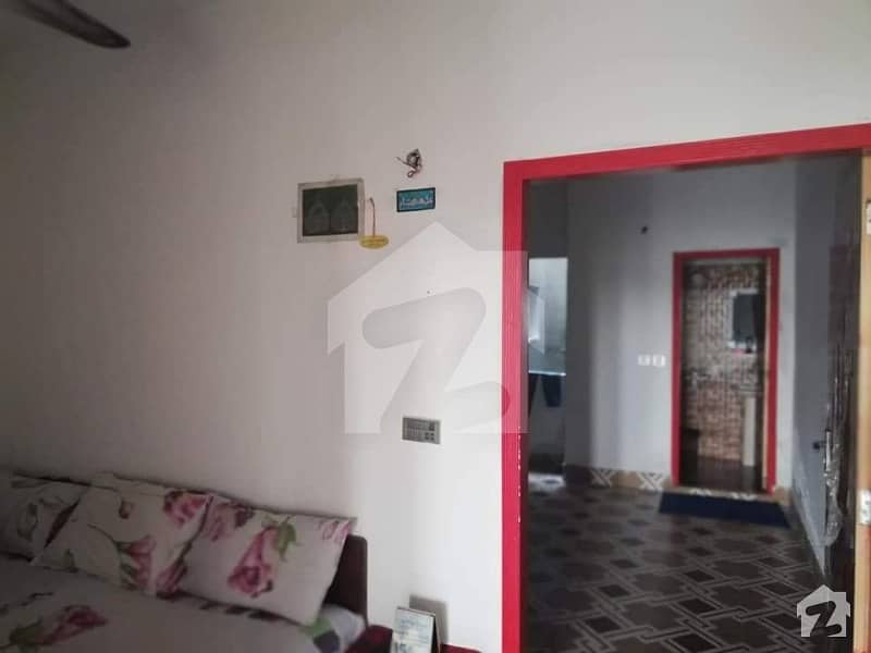حمزہ ٹاؤن لاہور میں 2 کمروں کا 2 مرلہ مکان 38 لاکھ میں برائے فروخت۔