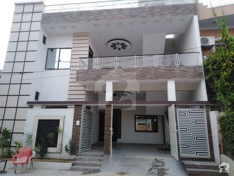 گلشنِ معمار - سیکٹر ٹی گلشنِ معمار گداپ ٹاؤن کراچی میں 6 کمروں کا 10 مرلہ مکان 2.35 کروڑ میں برائے فروخت۔